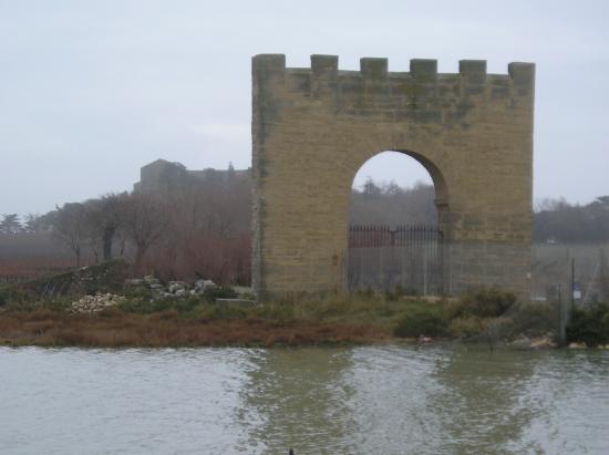 Porte de Maguelone